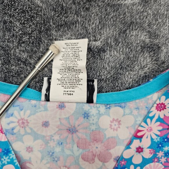 Ready 2 Wear Medical Scrub top womens large blue pink floral print nurse SS - Picture 3 of 15